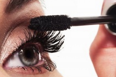 9 hóa chất độc hại trong mascara