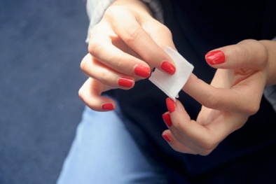 Cụt móng vì dùng sơn phủ giá rẻ