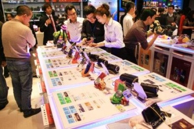 Cách chọn mua máy ảnh du lịch cho giới trẻ