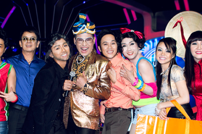 Cộng đồng mạng  tranh cãi việc Hoài Linh thiên vị cho con trai