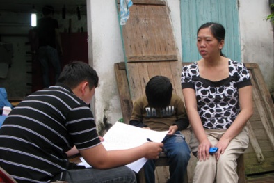 Giáo viên lại bị tố đánh trẻ mầm non thủng màng nhĩ