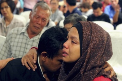 Thân nhân hành khách máy bay Malaysia mất tích có thể bị lừa tiền bảo hiểm
