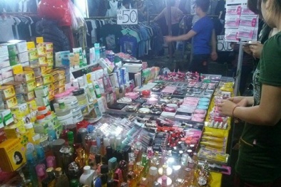Nhập viện vì mỹ phẩm đểu chợ đêm