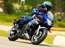 10 mẫu supermoto mê hoặc phái nữ