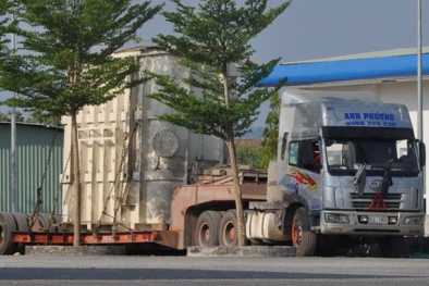 Lạ đời xe chở trên 100 tấn qua mặt cảnh sát, thanh tra giao thông