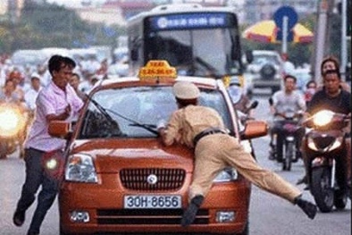 Cán bộ thi hành án tông xe vào CSGT bị khởi tố tội 'giết người'