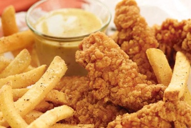 Gần 12 tấn thịt gà rán không rõ thành phẩm bị thu hồi