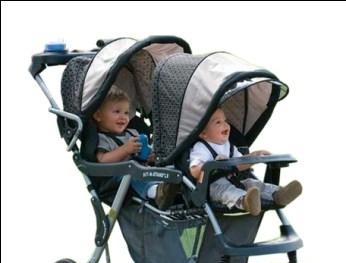 Xe đẩy trẻ em Trung Quốc bị thu hồi hàng loạt