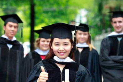 Thạc sĩ, cử nhân học trung cấp: Đi “lùi” tìm giá trị thực?