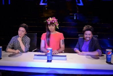 Thí sinh Vietnam Idol hóa thân thành bộ ba giám khảo