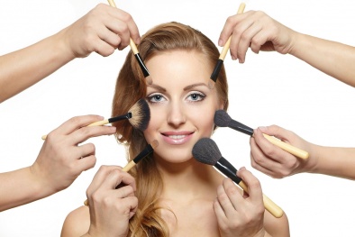 Những loại da nào không nên dùng phấn trang điểm?