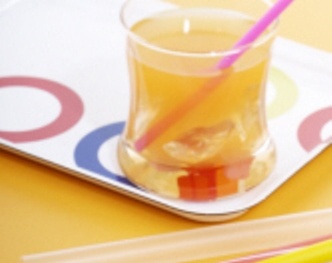 Ống hút có nguy cơ gây vô sinh?