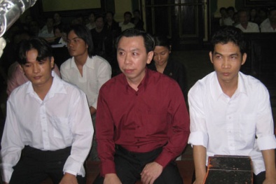 Ông chủ 100 nữ tiếp viên 'bị hành hạ' sẽ bị xử tăng hình phạt