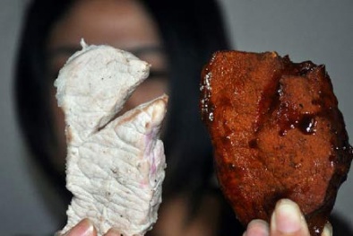 Tiểu xảo biến thịt lợn thành thịt bò qua mắt tiểu thương