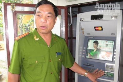 Phá hoại cây ATM bằng keo 502