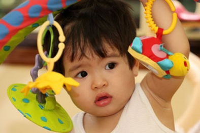 Chậm phát triển trí tuệ vì đồ chơi giáo dục trẻ em