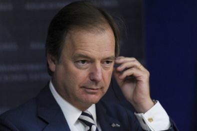 Anh kêu gọi Trung Quốc kiềm chế