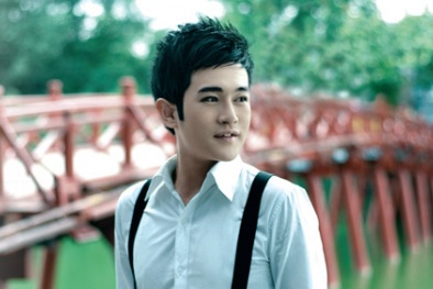 Minh Quân cùng 200 nghệ sĩ quay clip hướng về Biển Đông