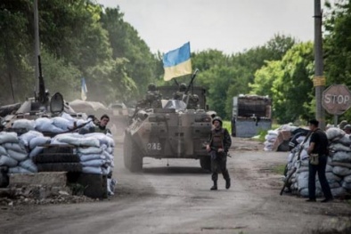 Máu lại đổ ở đông Ukraina