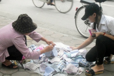 Nguy hại từ khẩu trang vỉa hè 