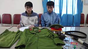 Bắt kẻ mạo danh công an lừa đảo cụ già