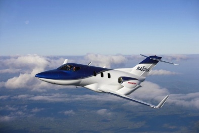 HondaJet - Xe thể thao trên bầu trời