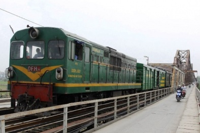 Nghi án nhận hối lộ 16 tỷ đồng: Thêm nhiều người 'được mời' làm việc với Công an