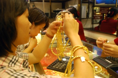 Quy định tuổi, trọng lượng vàng mang lợi cho hàng triệu người mua