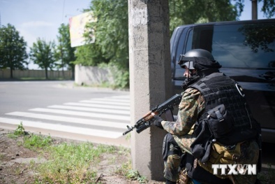Mỹ nghi ngờ nước ngoài cấp vũ khí tối tân cho phe ly khai Ukraine