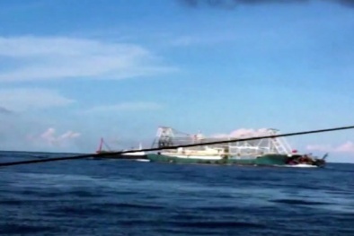 Tình hình biển Đông ngày 5/6: Công bố clip tàu Trung Quốc khổng lồ đâm chìm tàu cá Việt Nam