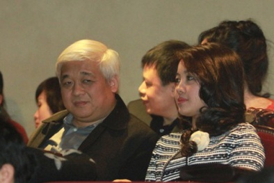 Nhan sắc chênh lệch của vợ chồng Bầu Kiên