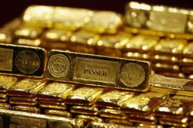 Giá vàng hôm nay: Đà tăng mạnh do tin mới từ Mỹ
