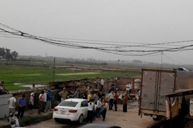 Bị điện giật chết trên nóc xe tải