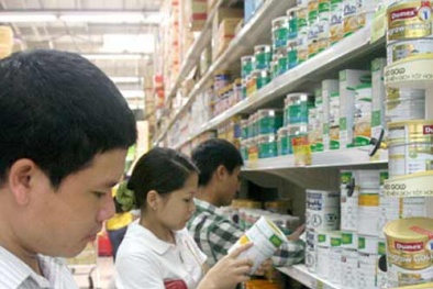 Những chiêu trò tăng giá sau khi áp trần của các doanh nghiệp sữa