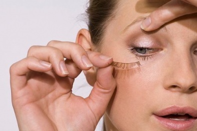 Dễ hại mắt vì mi mắt giả