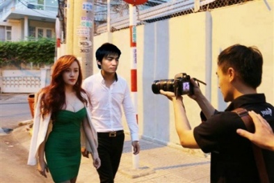 Lệ Rơi hóa hotboy, sánh bước cùng dàn hotgirl nóng bỏng