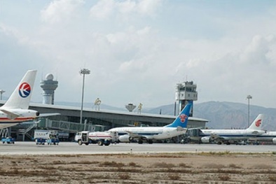 Đánh bom kinh hoàng tại sân bay