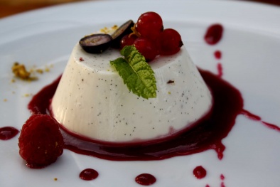 Cách làm panna cotta đơn giản tại nhà