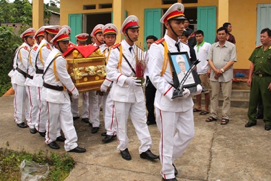 Đấu súng tội phạm ma túy xuyên quốc gia, 2 công an thương vong