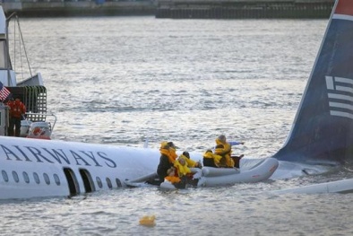 Cách giữ an toàn khi máy bay gặp sự cố