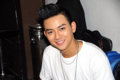 Hoài Lâm cảm động khi được là 'Ca sĩ được yêu thích nhất'