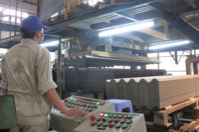 Nguy hại ẩn mình trong những tấm lợp amiăng