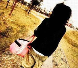 Tin bạn mới quen, cô bé 15 bị bán vào nhà thổ Trung Quốc