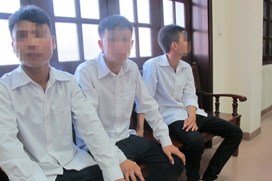 Phạt tù học sinh vì...giật mũ