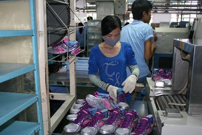 Tiền lương năm 2015 tính như thế nào để người lao động đủ sống?
