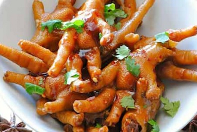 Cách nhận biết chân gà bẩn tránh bị “đầu độc”