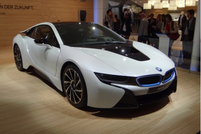 Siêu xe BMW i8 cháy hàng chỉ sau 2 tuần ra mắt