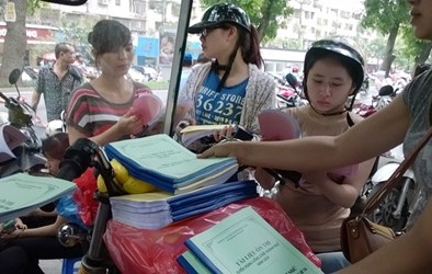 Thi công chức Tổng Cục thuế: Khó gửi gắm “con ông, cháu cha”