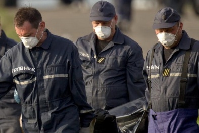 Tin mới nhất máy bay MH17 bị bắn rơi: Thêm danh sách 28 nạn nhân