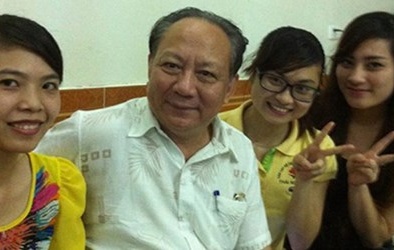 Nghi vấn 200 triệu lấy bằng tiến sỹ y khoa: Vị Phó giáo sư đòi tiền nói gì?